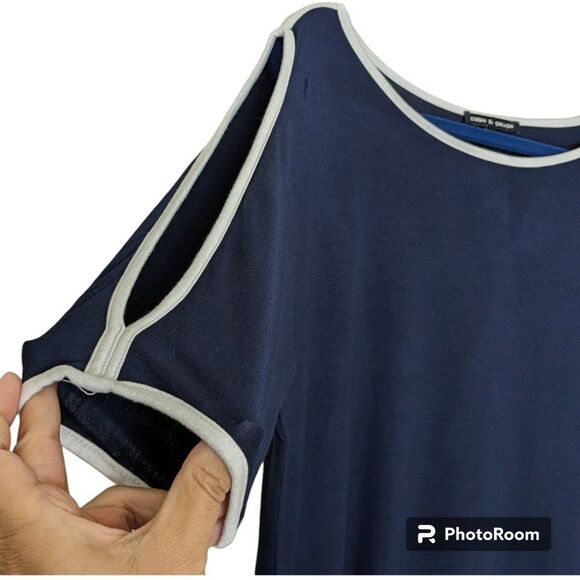 CABLE & GAUGE Cold Shoulder Short Sleeve Knit Top, Navy with White Trim, Size L - Picture 3 of 6